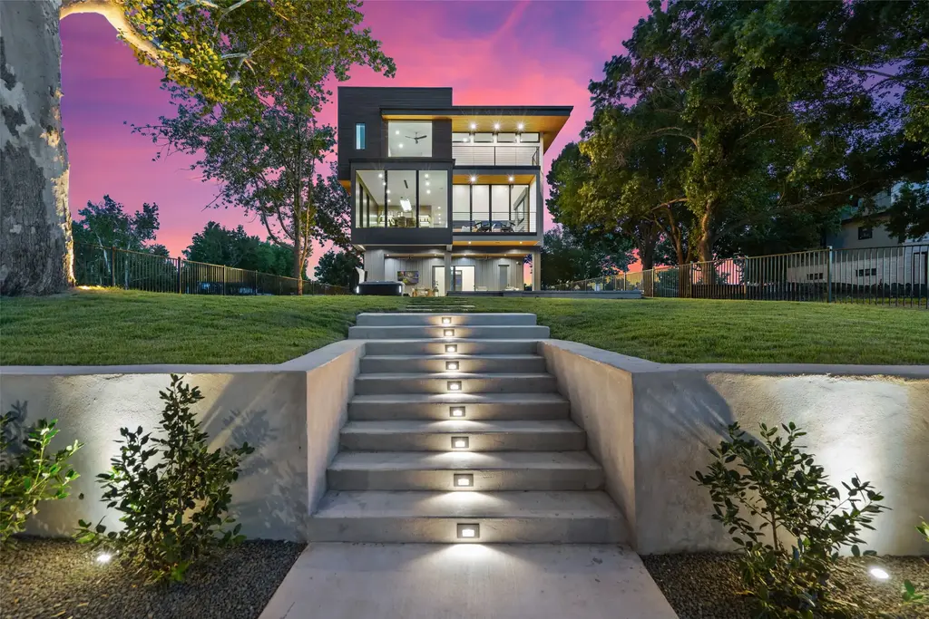 613 Lake St, Kingsland