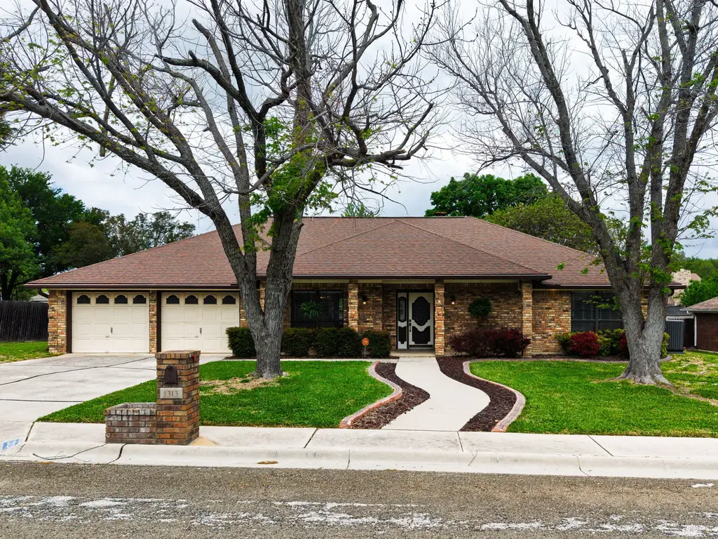 1313 Sparrow Trl, Copperas Cove