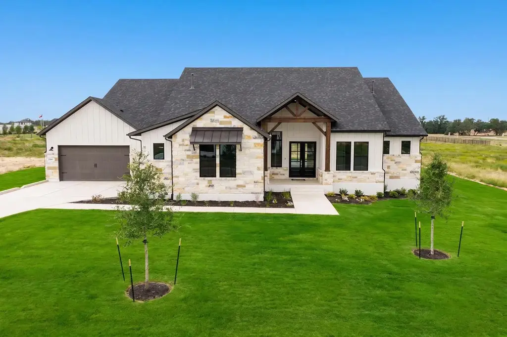 2941 Heritage Heights Rd, Leander