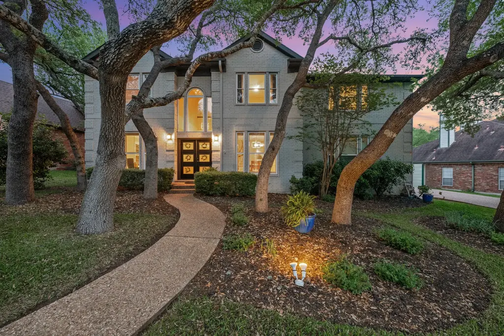 10080 Circleview Dr, Austin