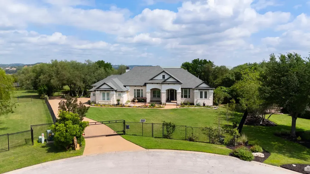 6112 Laguna Cliff Ln, Austin