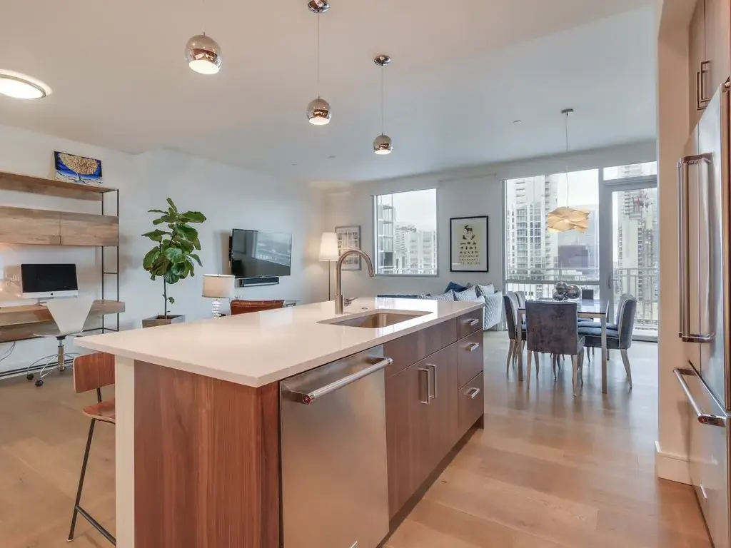 222 West Ave 1313, Austin