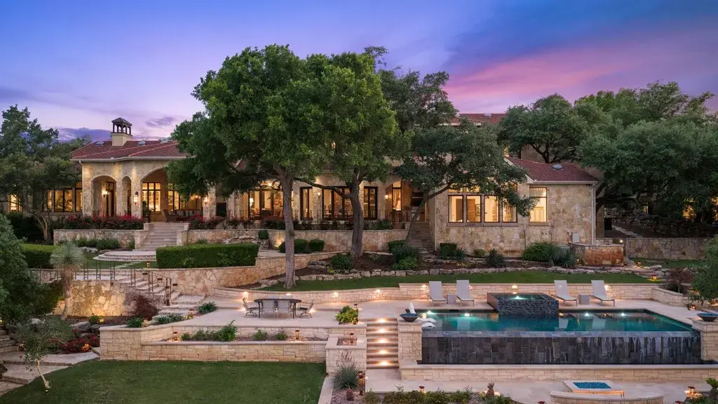 24721 Travis Lakeside Cv, Spicewood