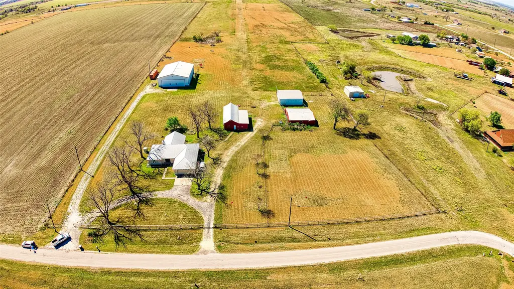 1005 E Buttercup Rd, Taylor