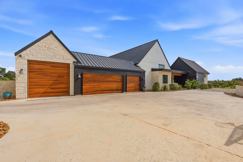 194 Placid Way, Spring Branch