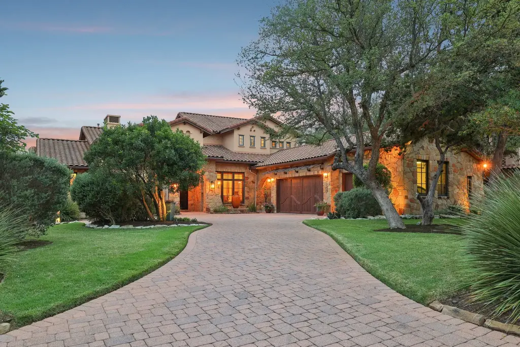 17701 Navigation Ln, Jonestown