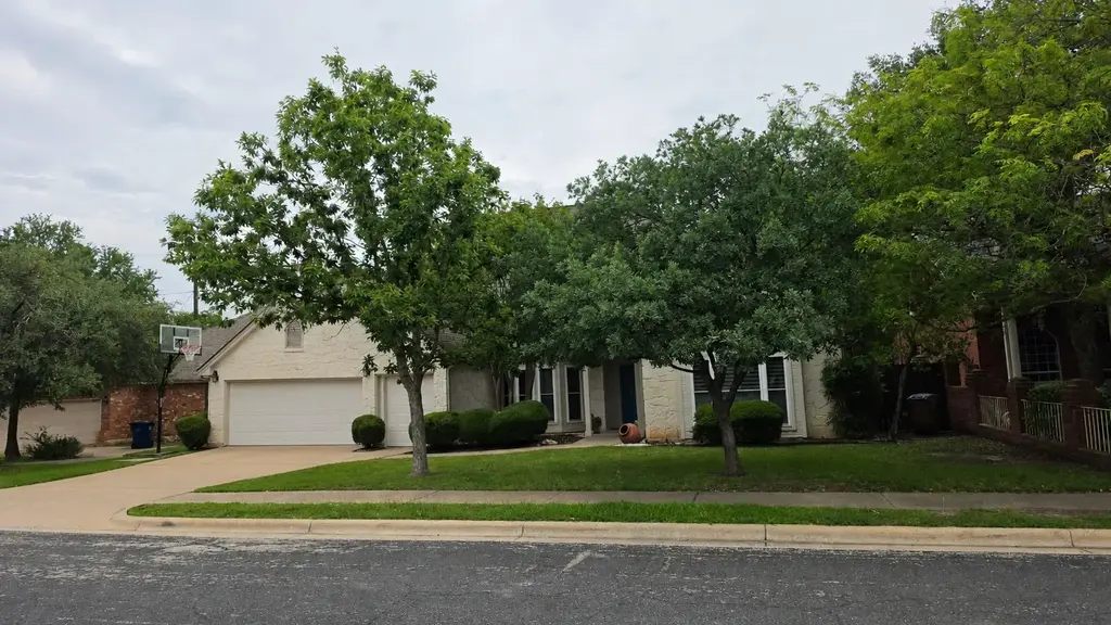 13245 Briar Hollow Dr, Austin