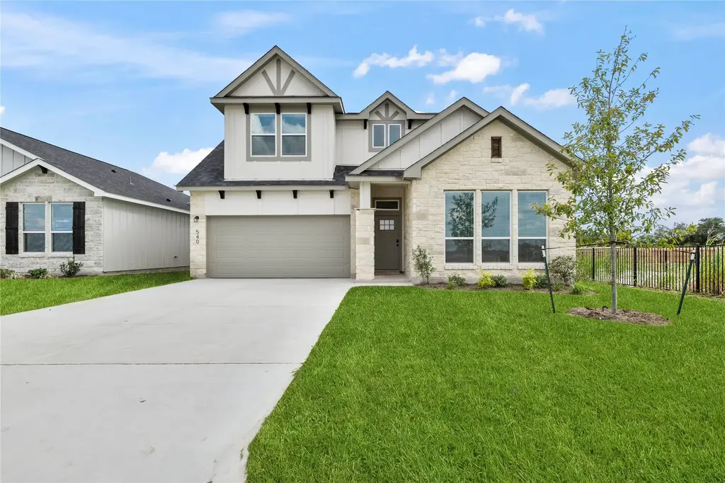 540 Gus Loop, Georgetown