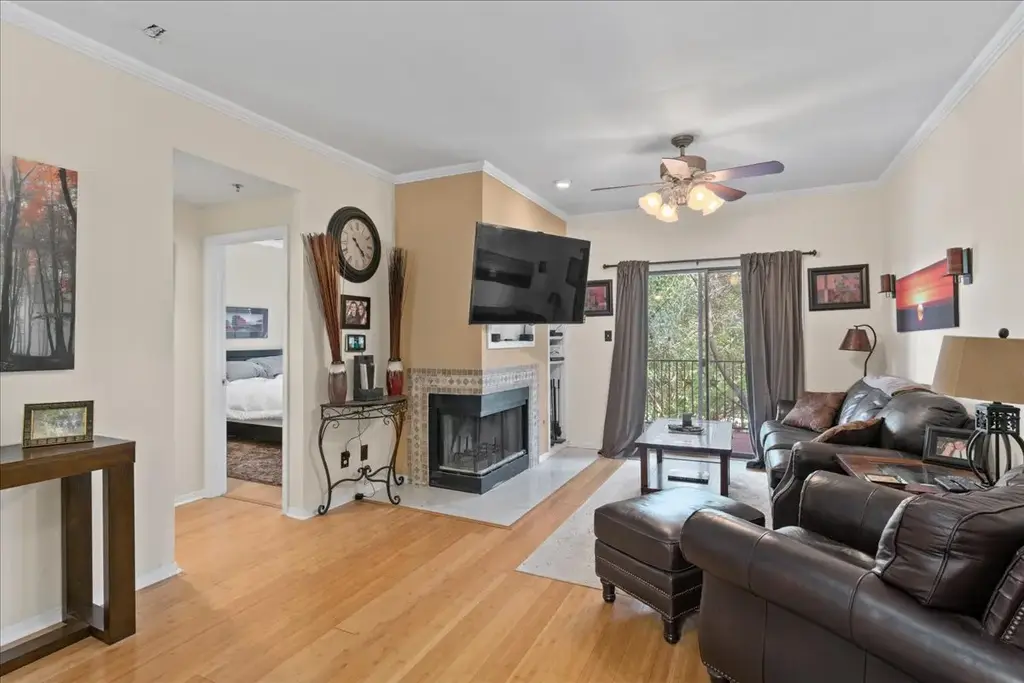 1741 Spyglass Dr 2-102, Austin