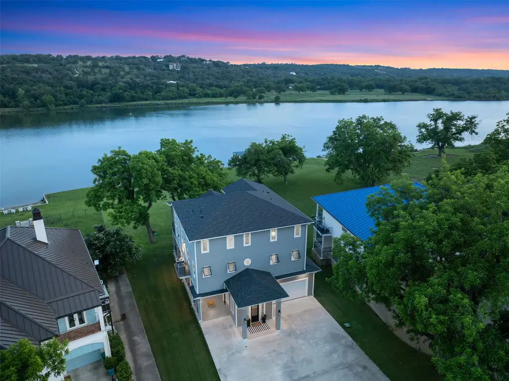 1002 Pecan Cir, Marble Falls
