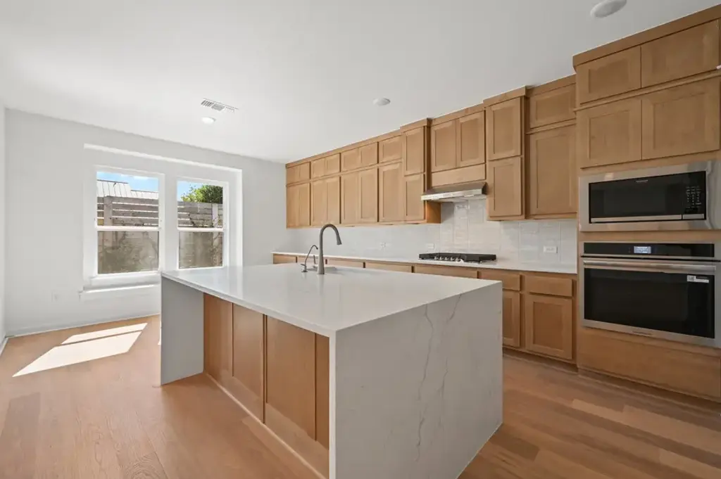 6313 Comanche Moon Trl, Austin