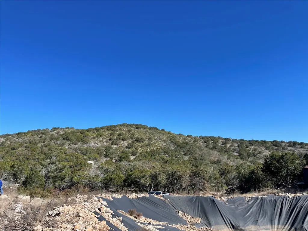 305 Walnut Springs Ranch Rd, Uvalde