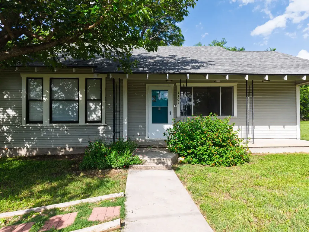 1301 Taylor St, Lampasas