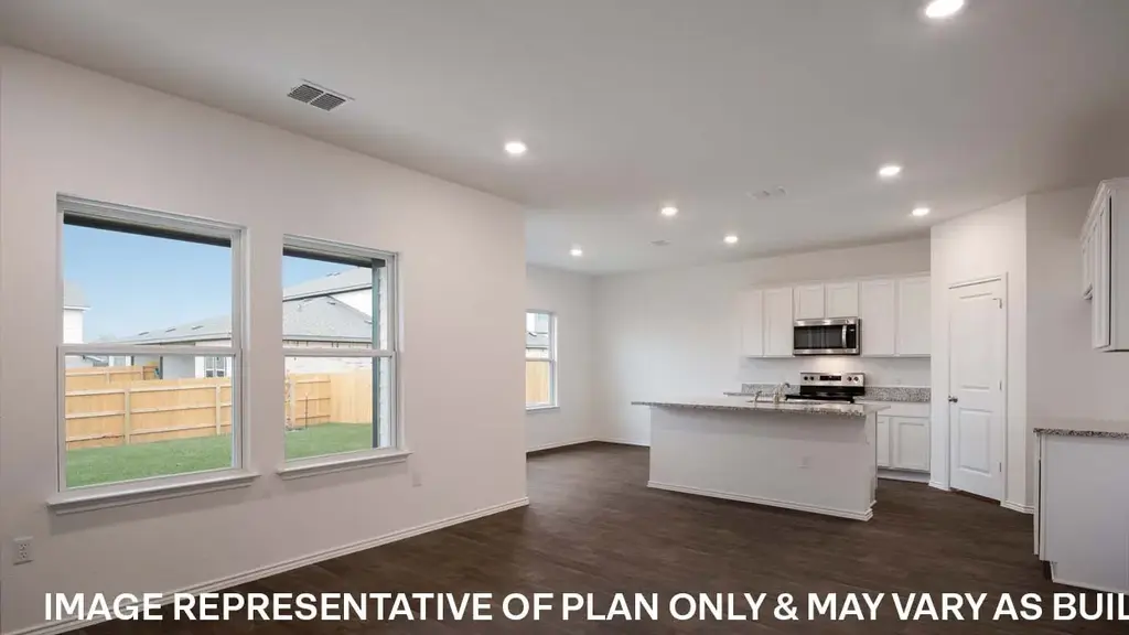 15100-b Afleet Alex St, Manor