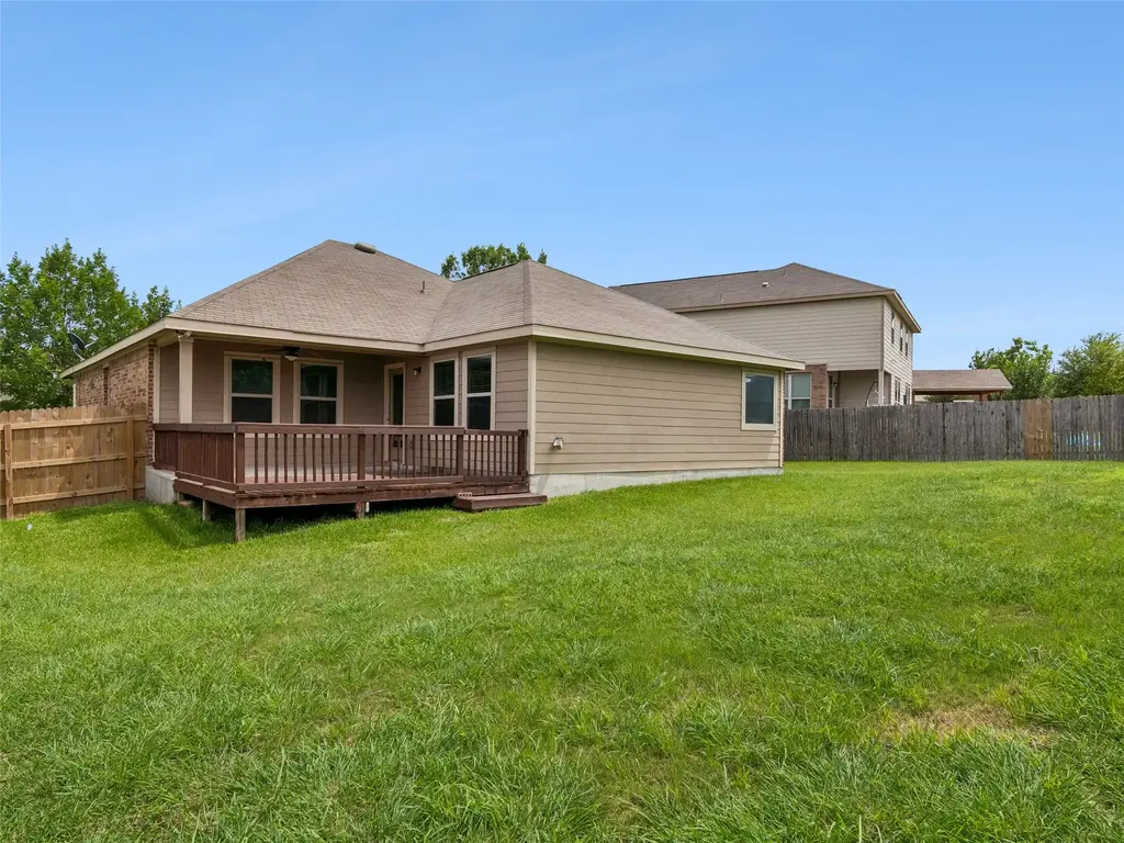 1820 Strawcove, New Braunfels