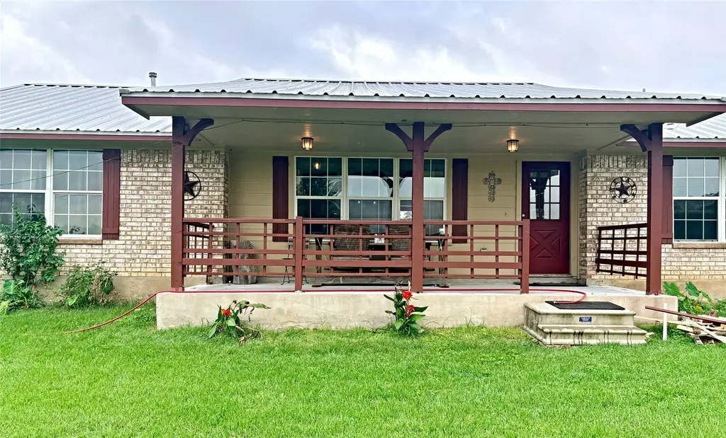 4057 W Highway 21, Paige