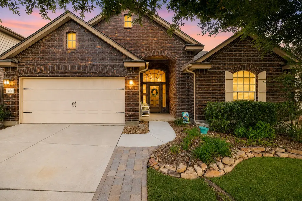 401 Canterbury Hl, Cibolo