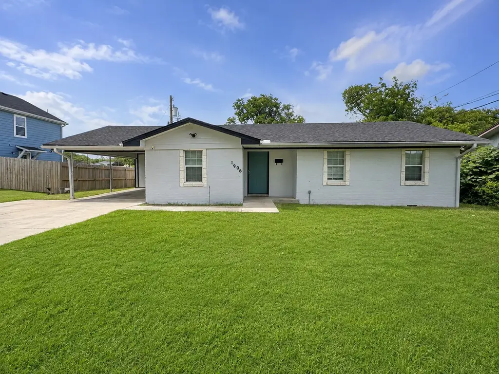 1906 E Avenue G, Temple