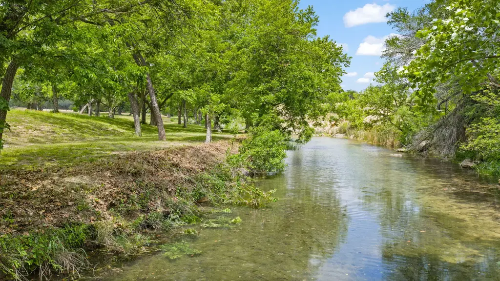 14909 Fitzhugh Rd B, Dripping Springs