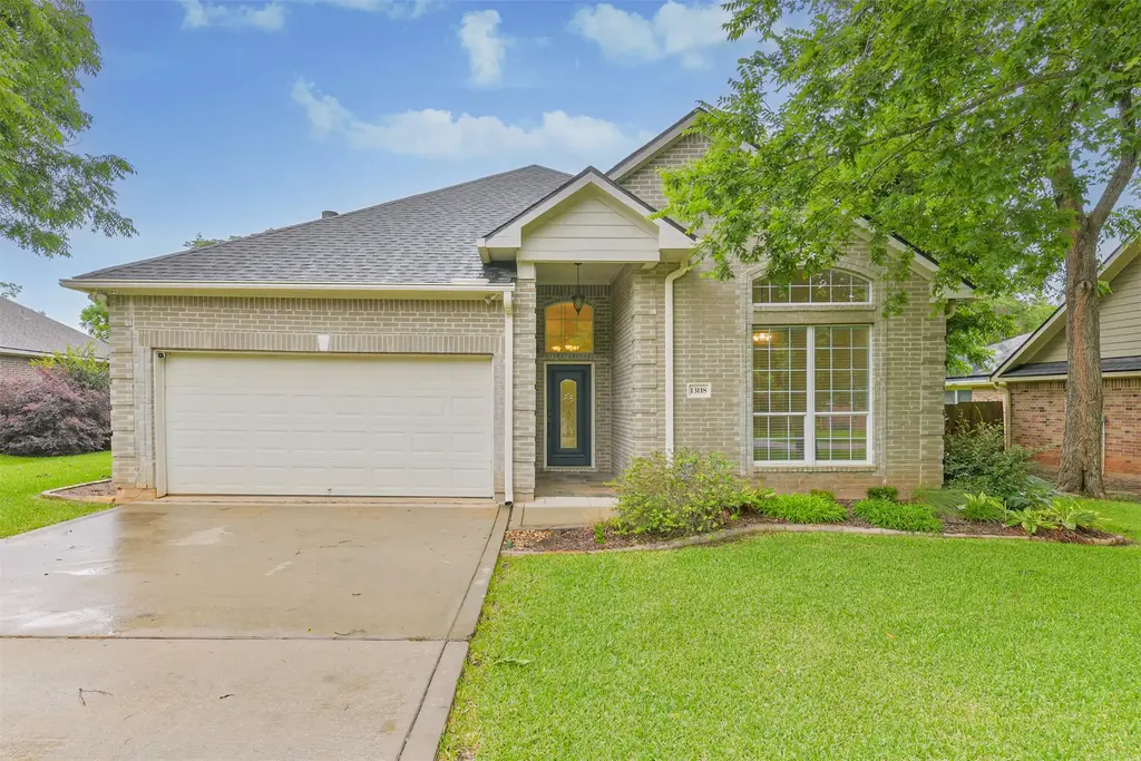 13118 Lazy Ln, Willis