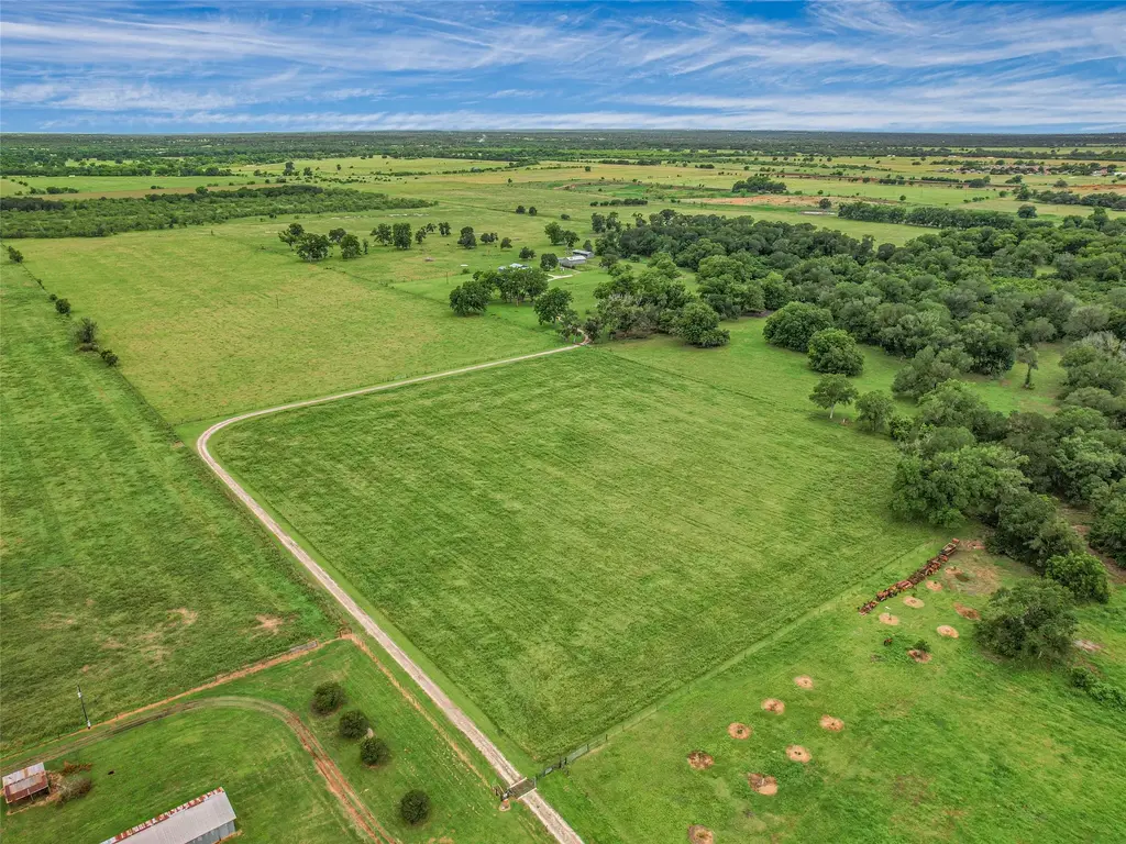 138 St. James Pl, Bastrop