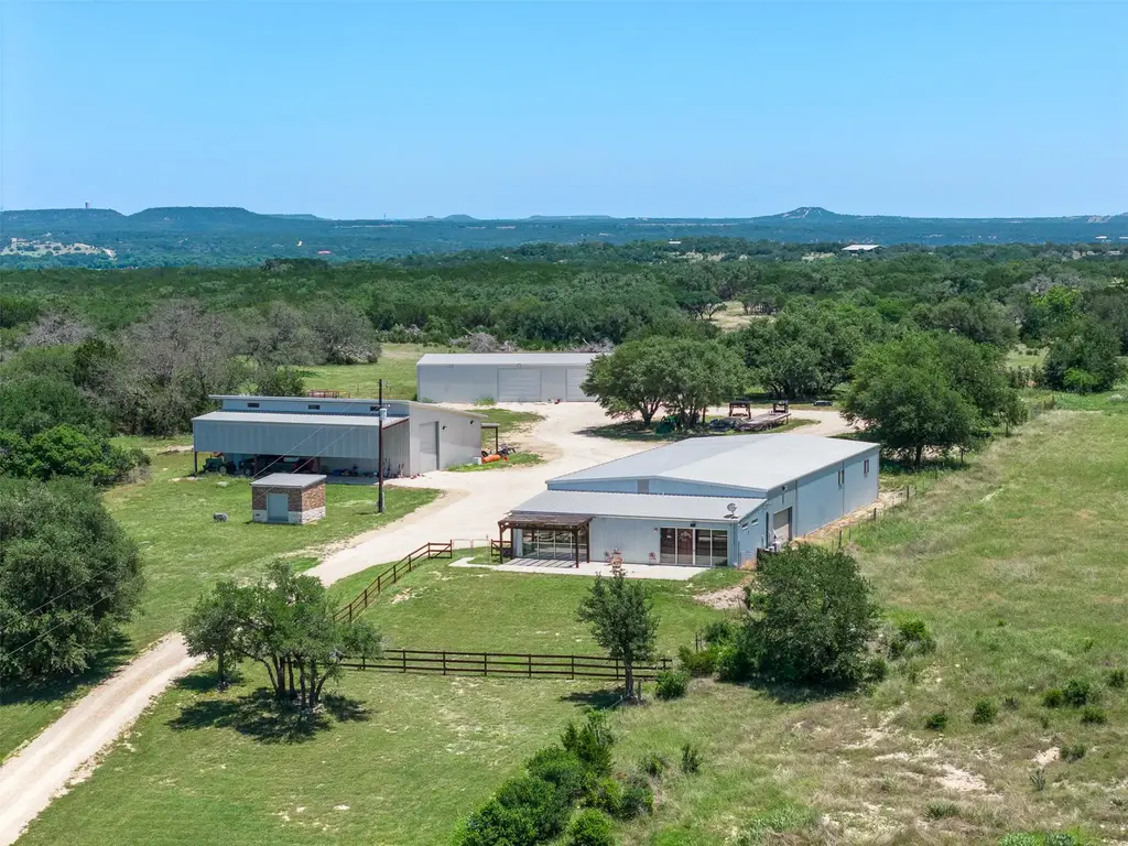 8845 Fm 2657, Briggs