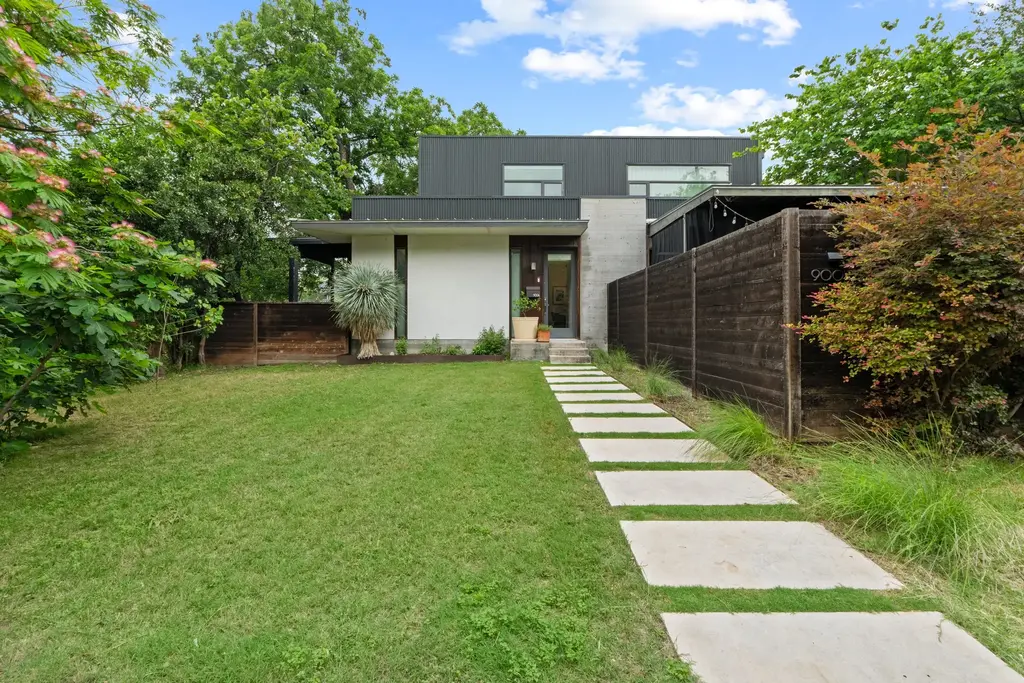 900 Karen Avenue A, Austin