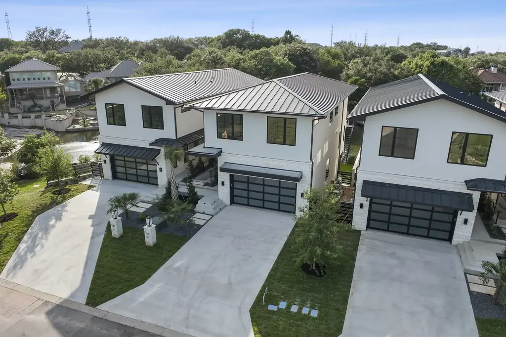 701-b Hi Circle North Dr B, Horseshoe Bay