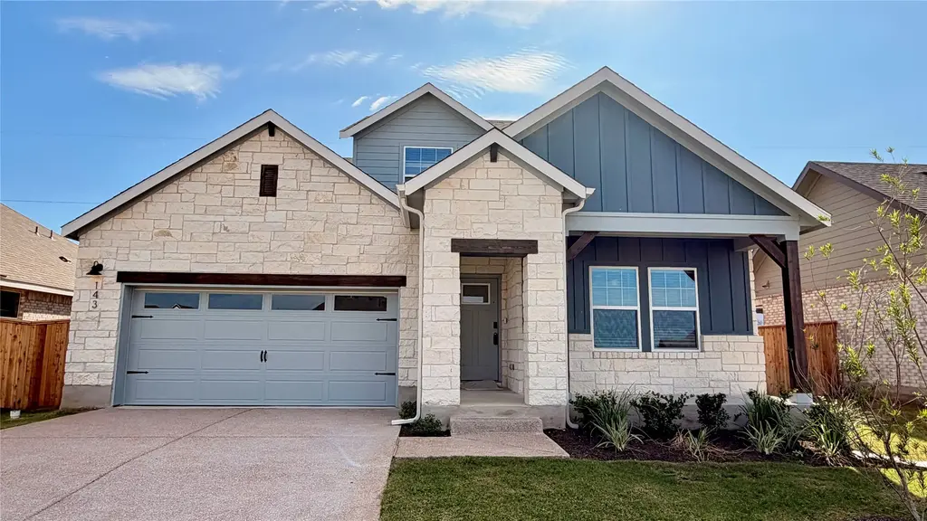143 Antioch Colony Dr, Buda