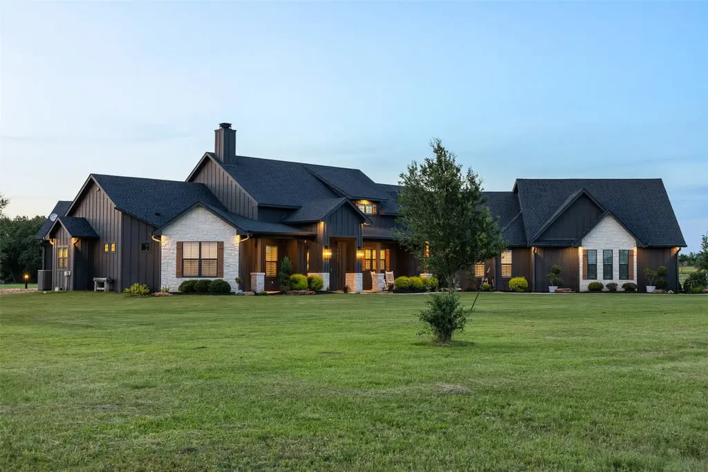 1981 County Road 202, Caldwell
