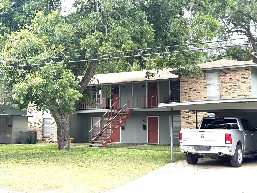 829 Saint Vincent St, Gonzales