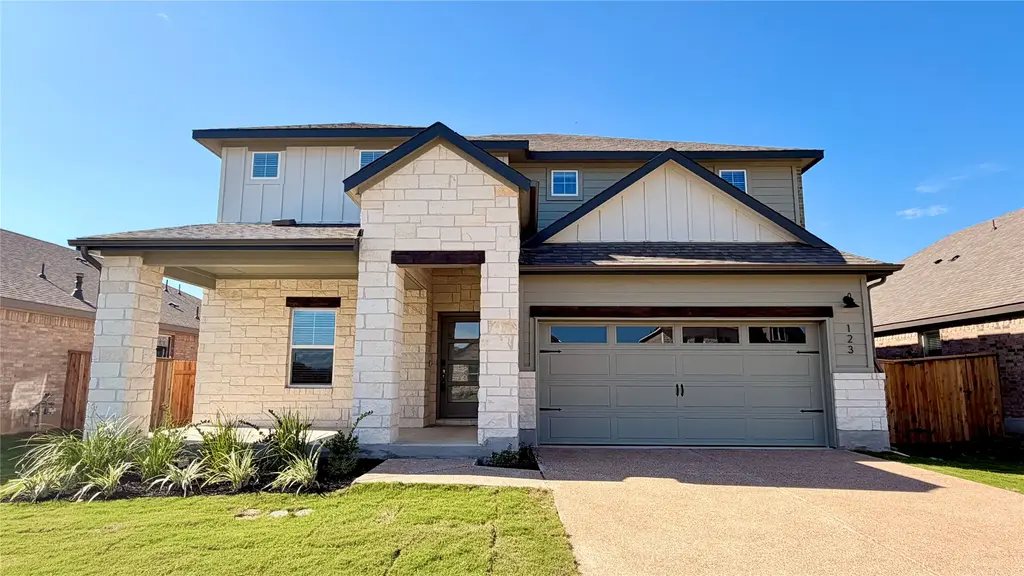 123 Leland Ave, Buda
