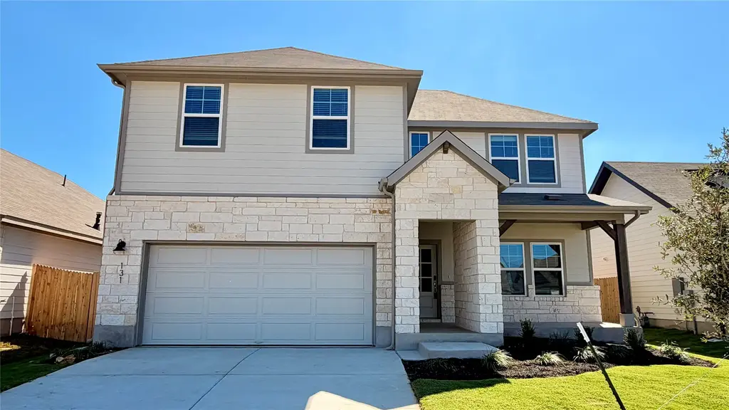 131 Coopers Hawk Crst, Cedar Creek