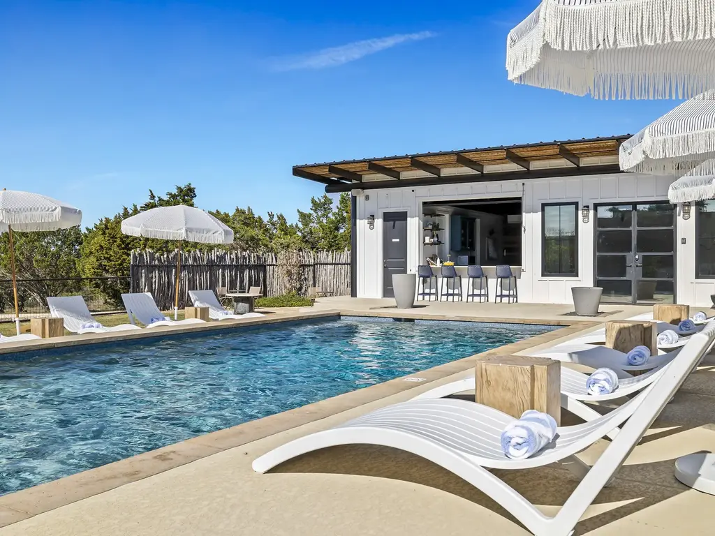 1293 Harmon Hills Rd, Dripping Springs