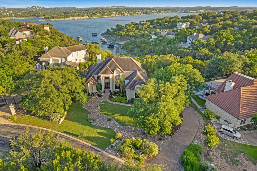 17909 Kingfisher Ridge Dr, Lago Vista