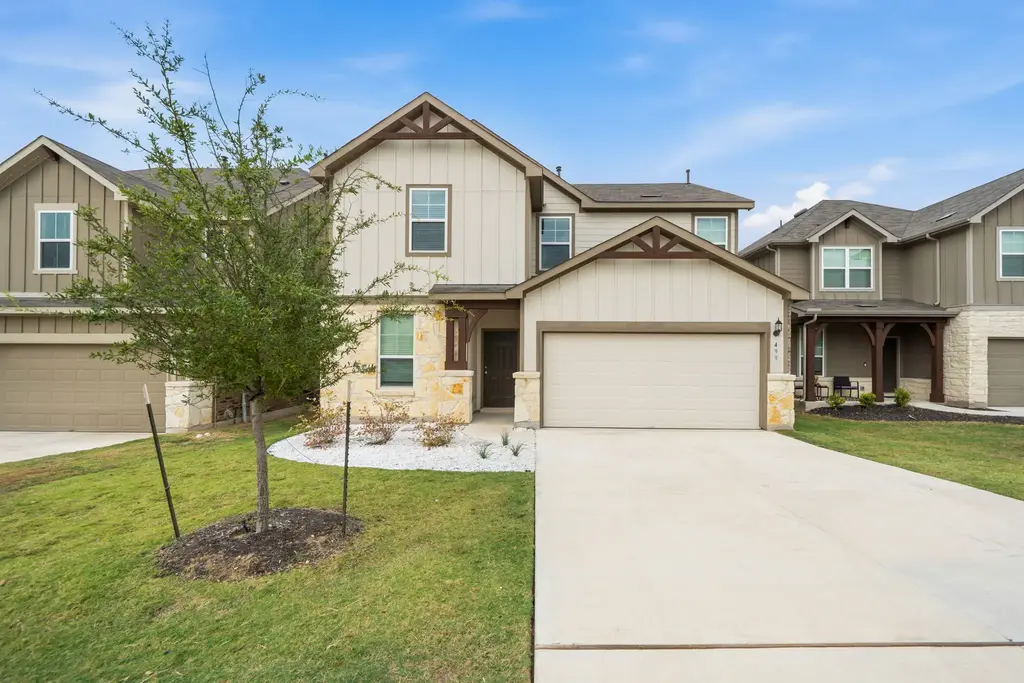 499 Tree Nut Loop, Buda