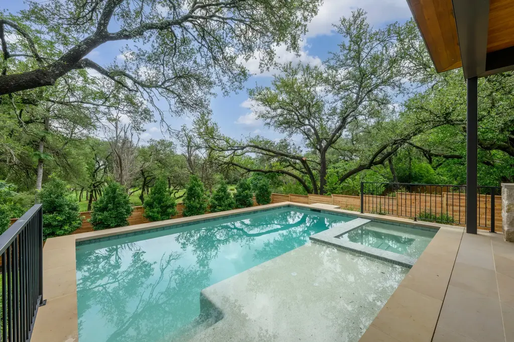 211 Westhaven Dr, West Lake Hills