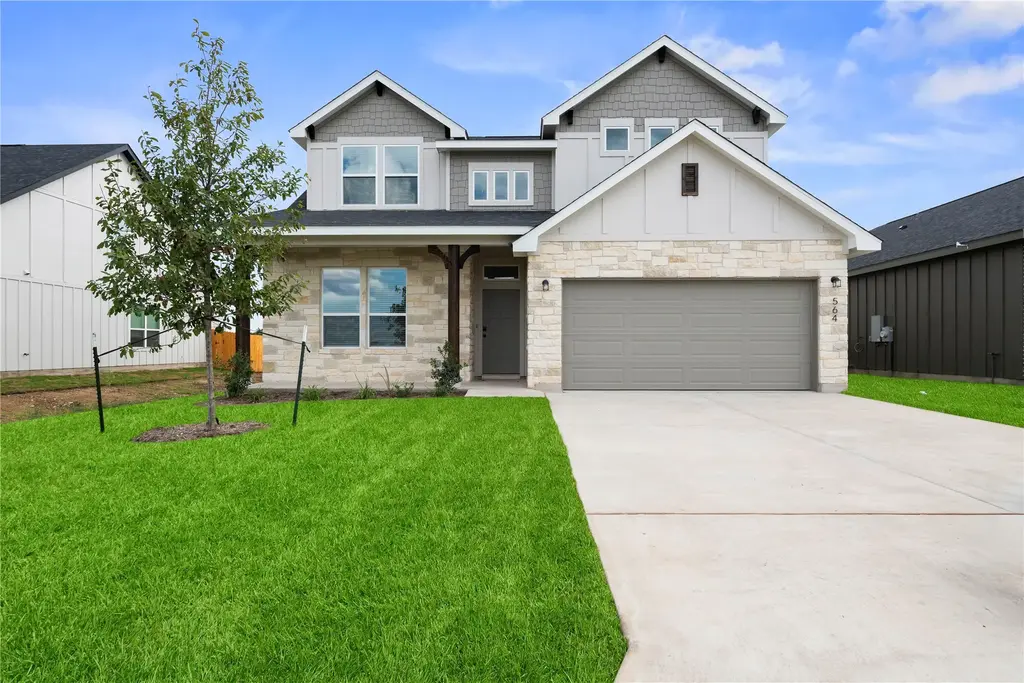 564 Gus Loop, Georgetown