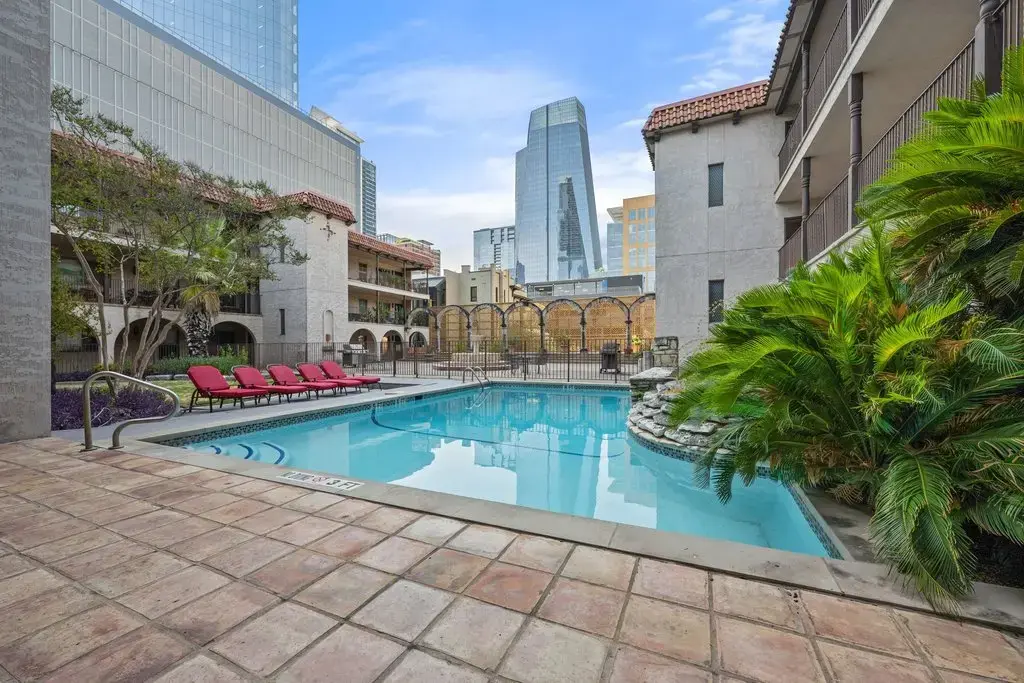 505 W 7th St 115, Austin