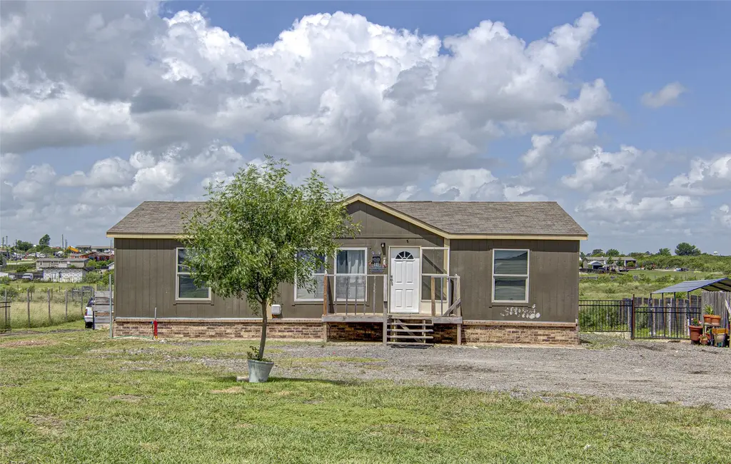445 Rancho Linda Dr., Lockhart