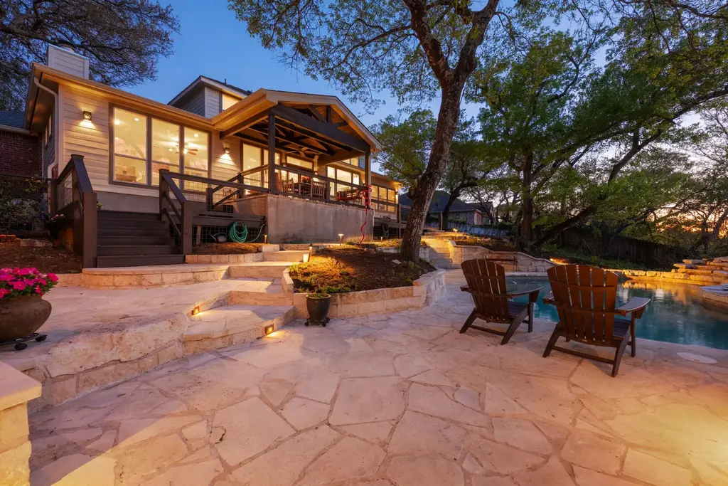 604 Furlong Dr, Austin