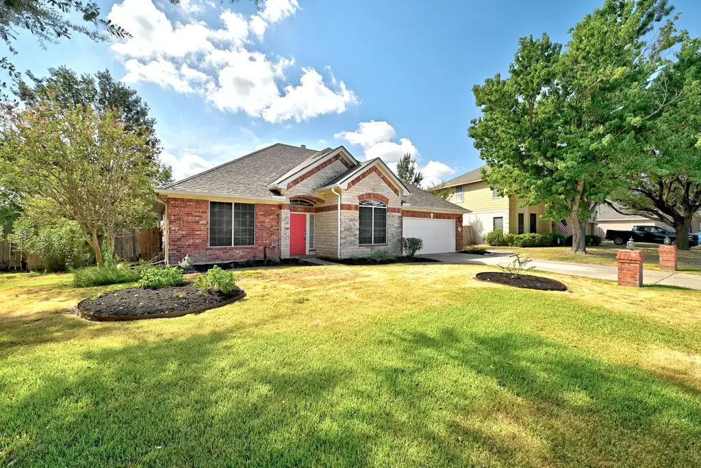 124 Stonehedge Blvd, Georgetown