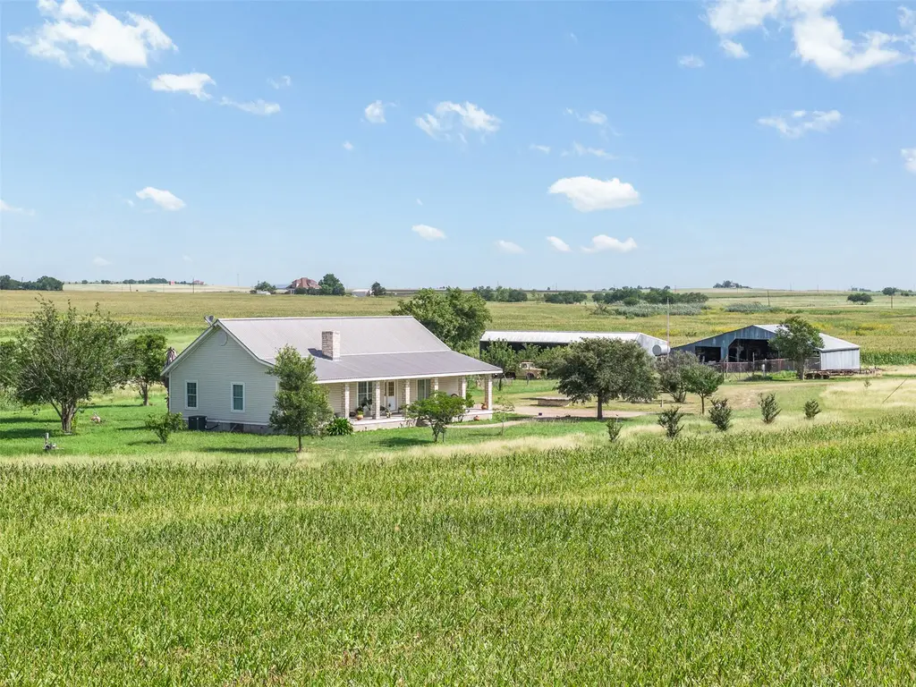 18108 Werchan Ln, Coupland