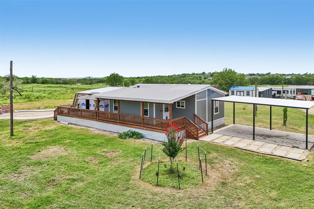 8004 Niederwald Strasse, Kyle