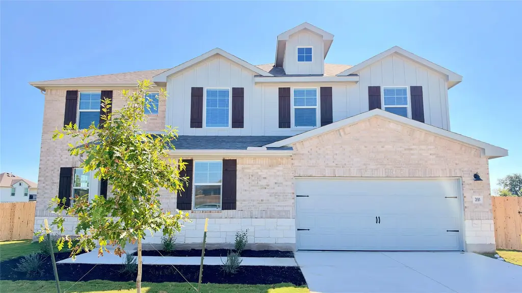 391 Old Town Rd, Kyle