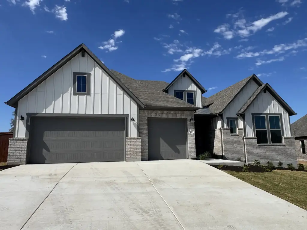 204 Midnight Valley Dr, Cedar Creek