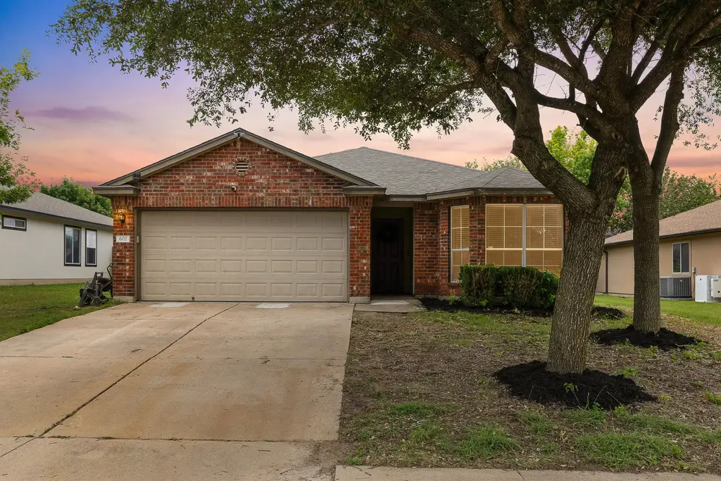 602 Creston St, Hutto