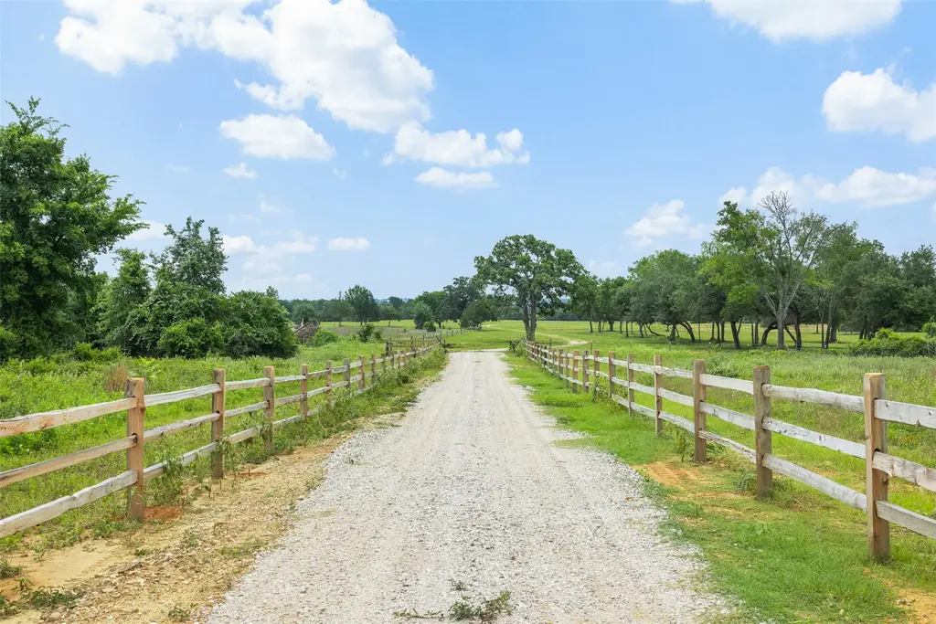 3320 County Road 430, Dime Box