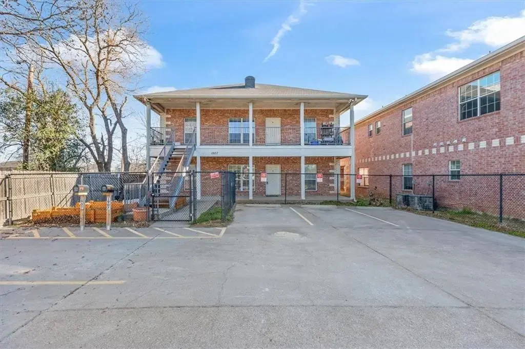 1907 S 17th St, Waco