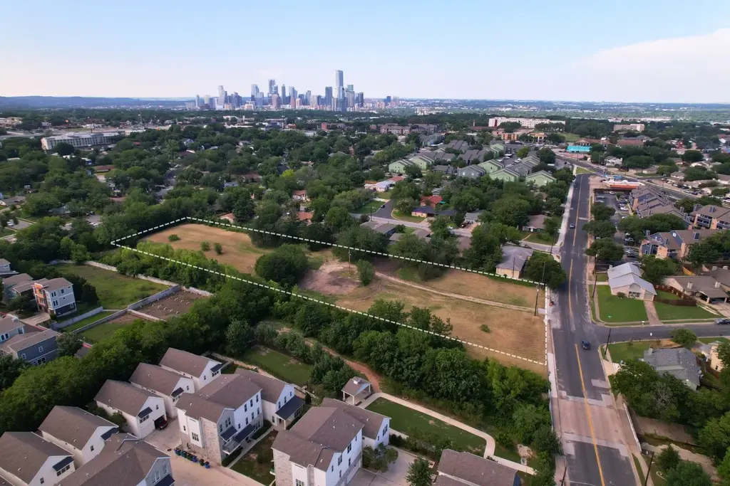 2610 & 2606 Metcalfe Rd, Austin